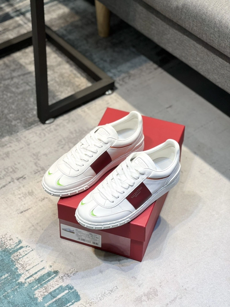 Classic Vxlxntino Sneakers 233117