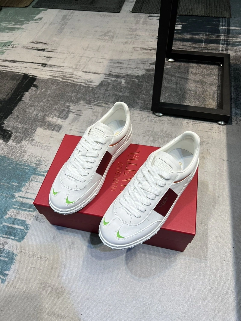 Classic Vxlxntino Sneakers 233117
