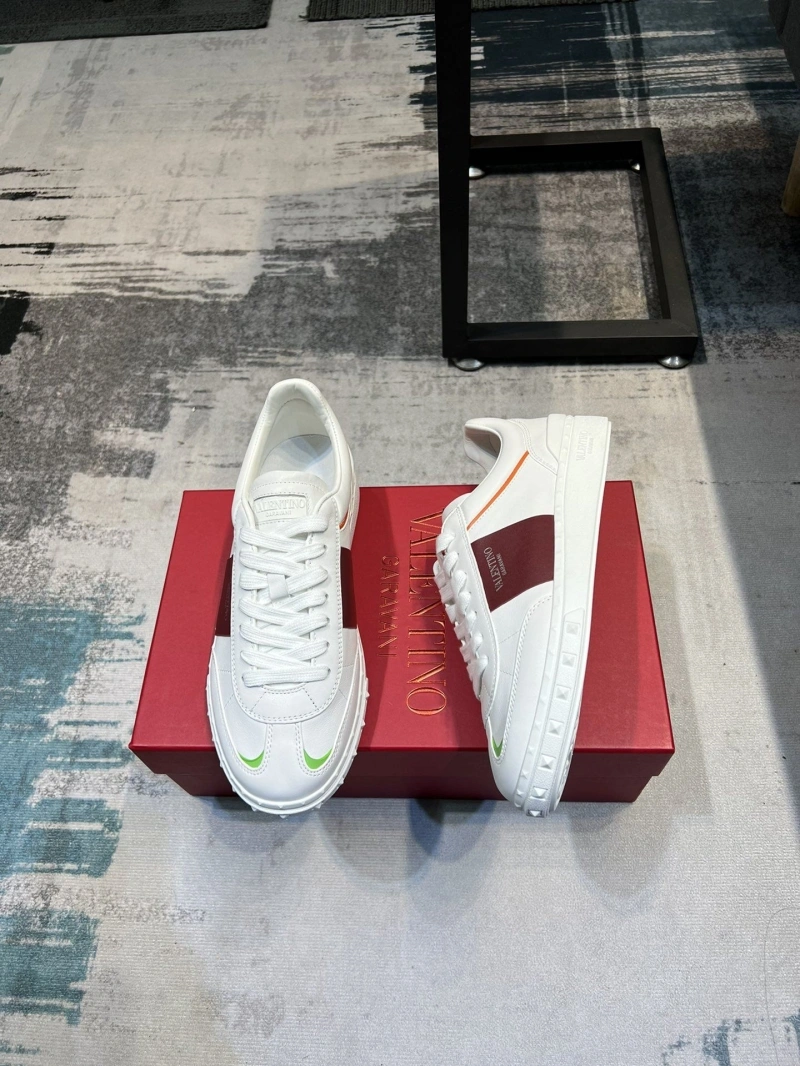 Classic Vxlxntino Sneakers 233117