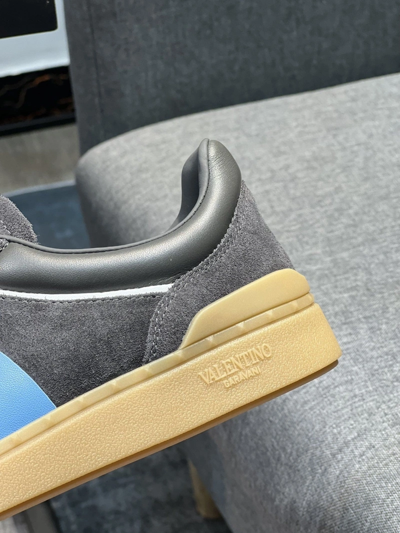 Flexible Vxlxntino Sneakers 233112