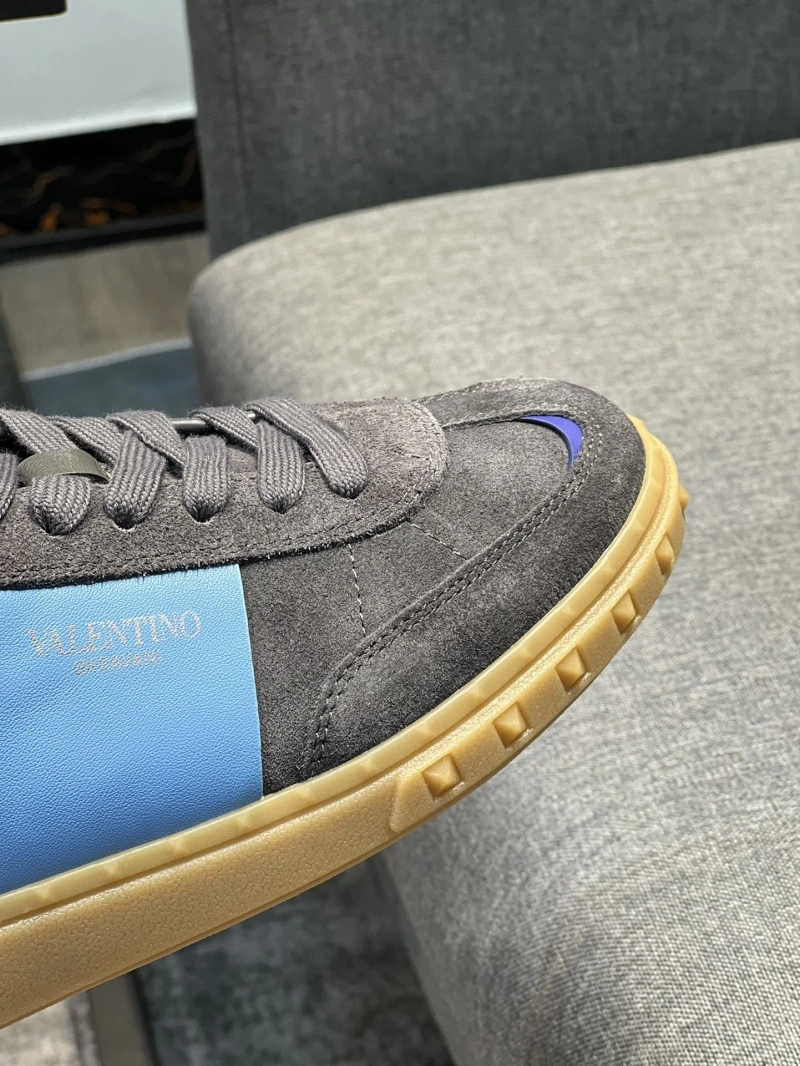 Flexible Vxlxntino Sneakers 233112