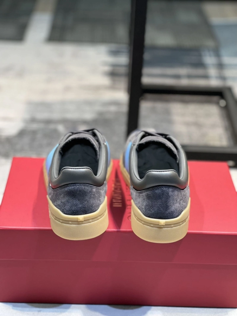 Flexible Vxlxntino Sneakers 233112