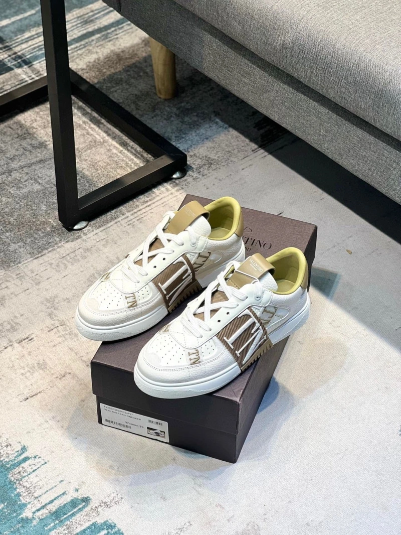 Lightweight Vxlxntino Sneakers 233110