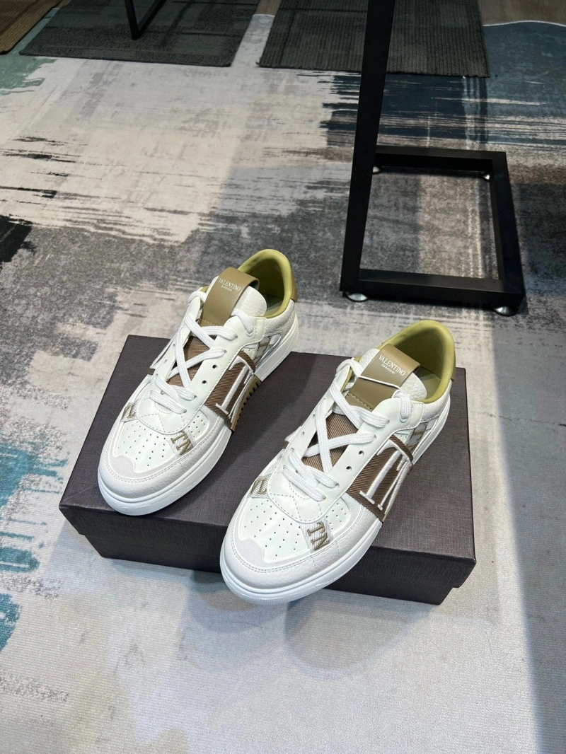 Lightweight Vxlxntino Sneakers 233110