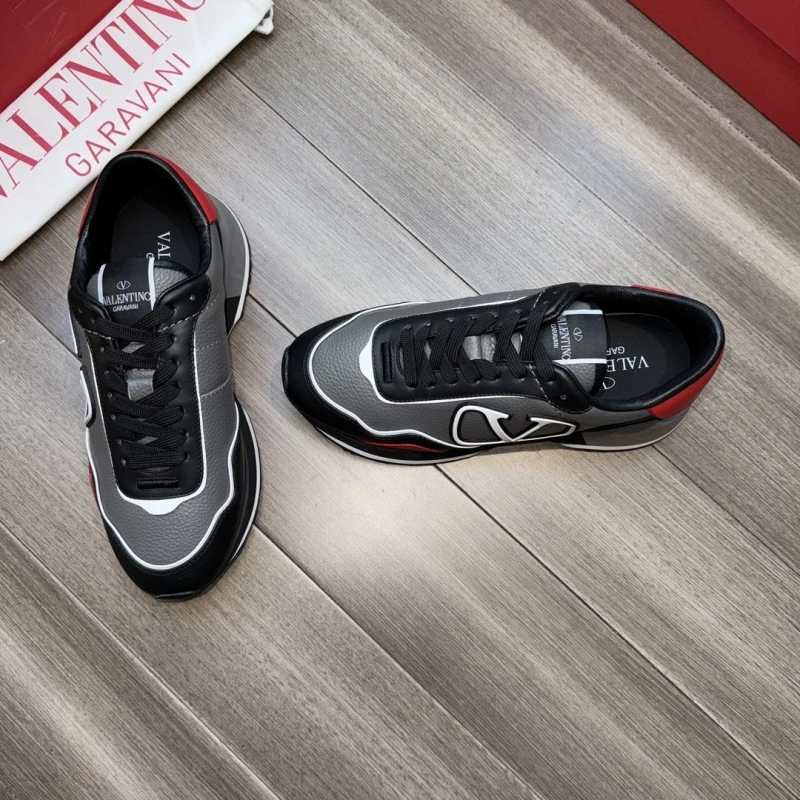 Classic Vxlxntino Sneakers 233096