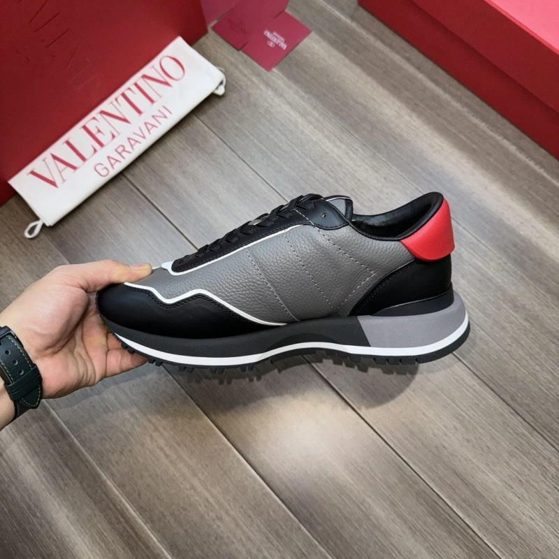 Classic Vxlxntino Sneakers 233096