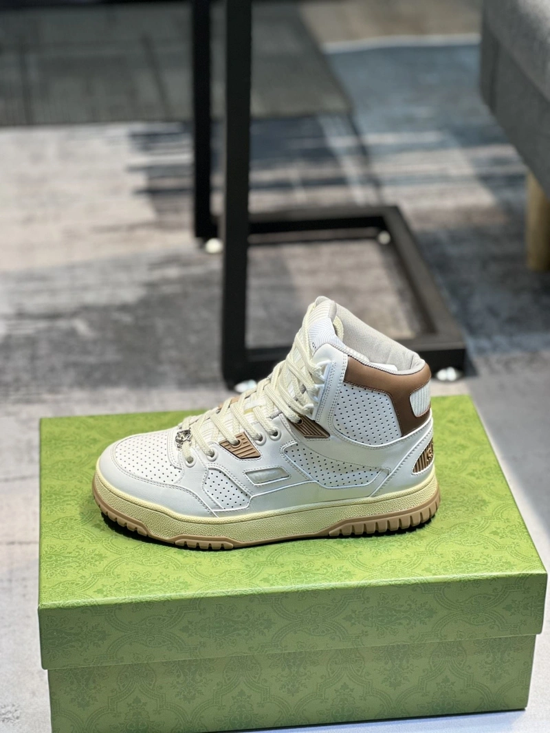 Trendsetting Gxccx Sneakers 166370