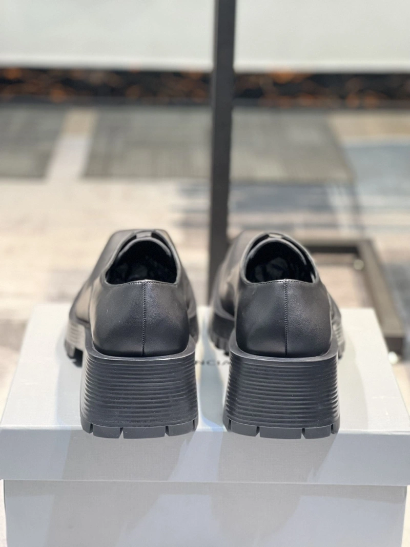 Resilient Bxlxnciaga Leather Shoes 110474