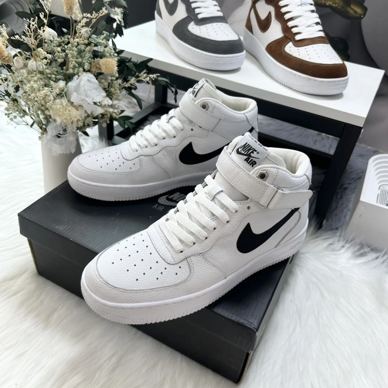 Sleek Nxkx Sneakers 200217