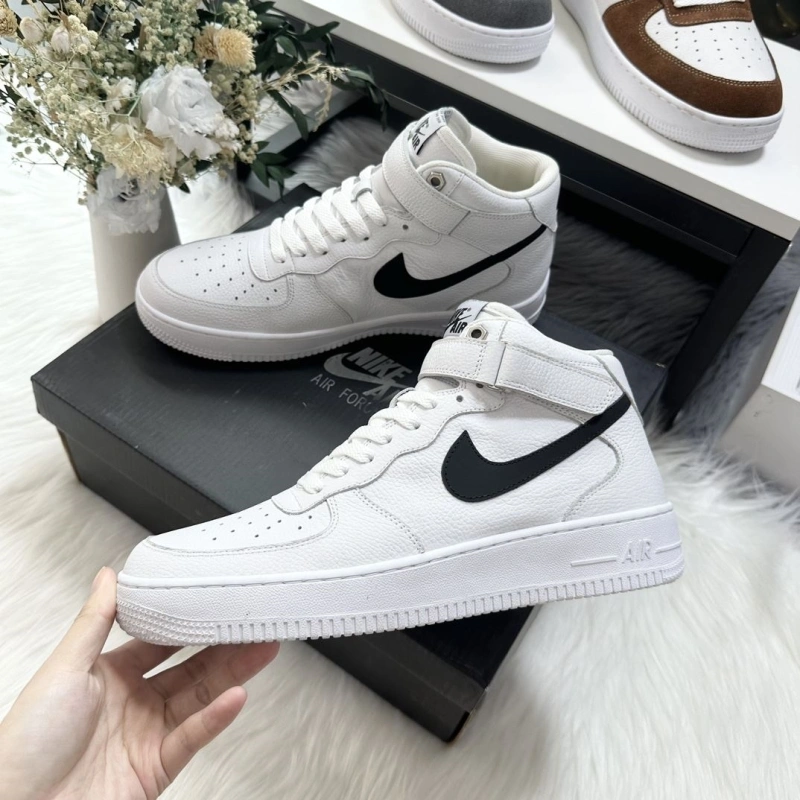 Sleek Nxkx Sneakers 200217