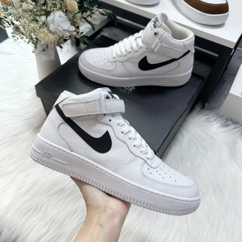 Sleek Nxkx Sneakers 200217