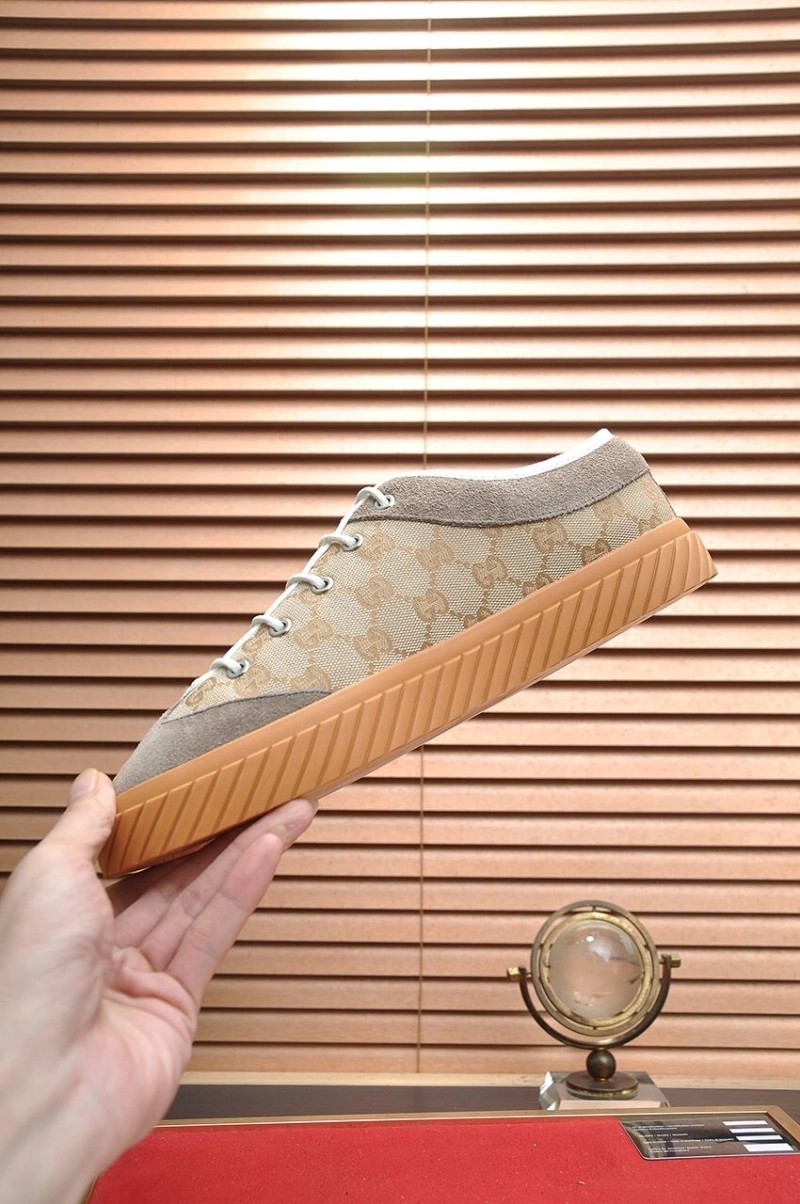 HighQuality Gxccx Sneakers 166359
