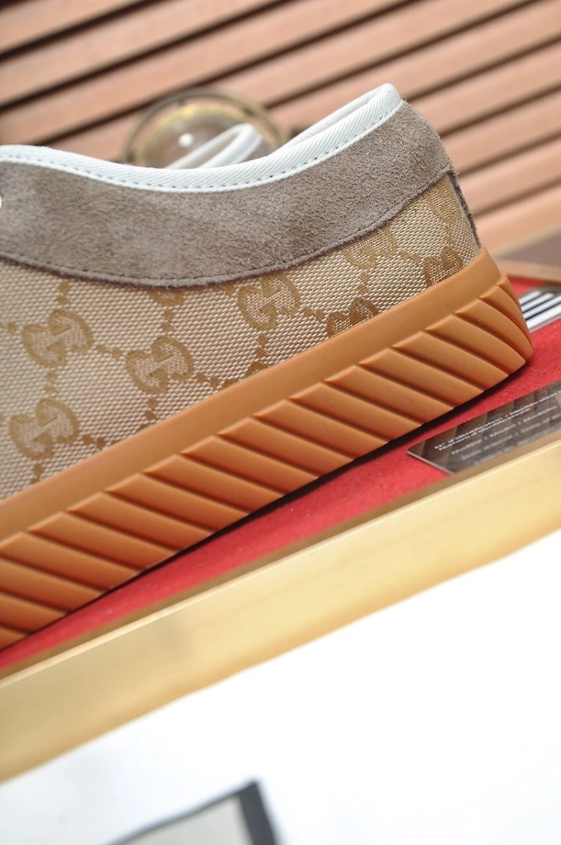 HighQuality Gxccx Sneakers 166359