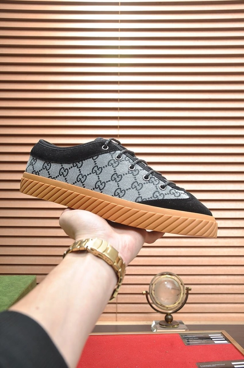 Stylish Gxccx Sneakers 166360