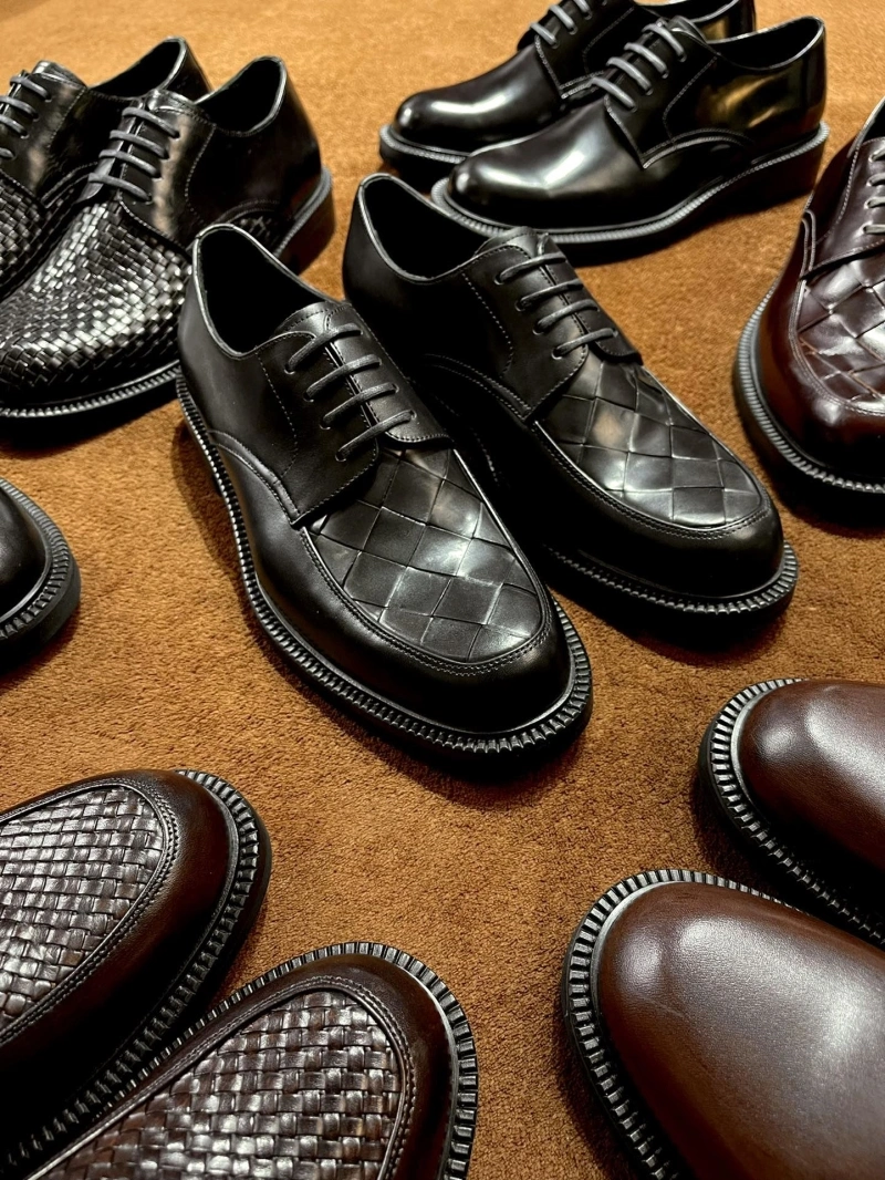 Affordable Bxttxga Vxnxta Leather Shoes 113273