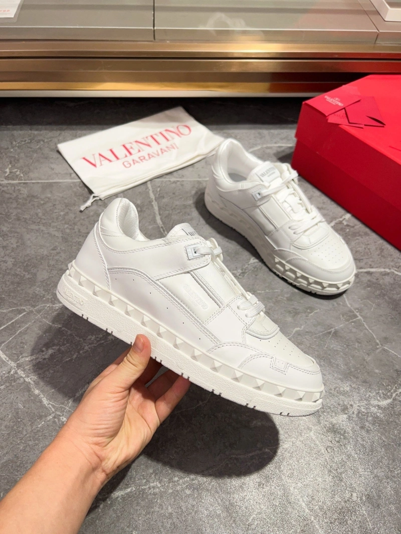EyeCatching Vxlxntino Sneakers 233065