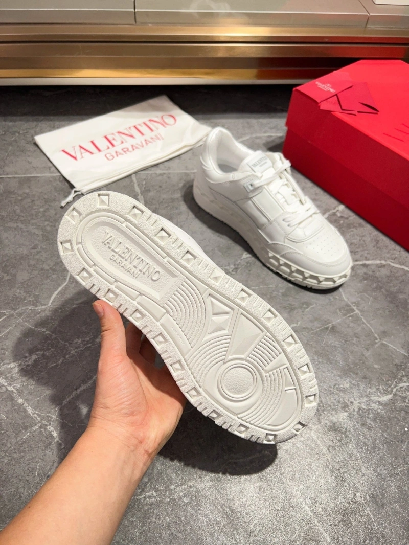 EyeCatching Vxlxntino Sneakers 233065