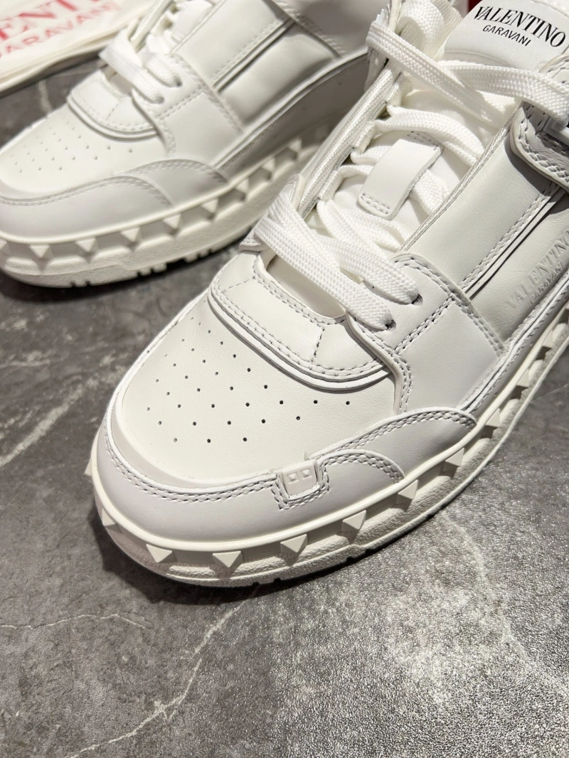 EyeCatching Vxlxntino Sneakers 233065