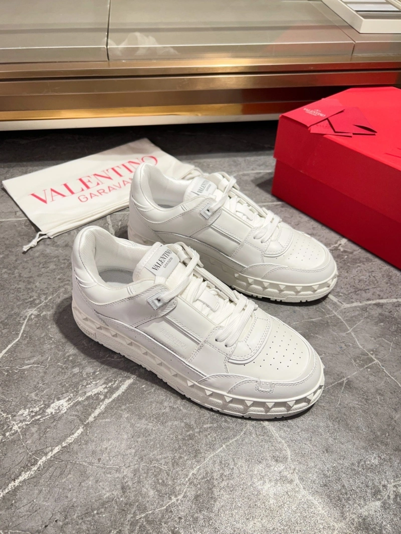 EyeCatching Vxlxntino Sneakers 233065