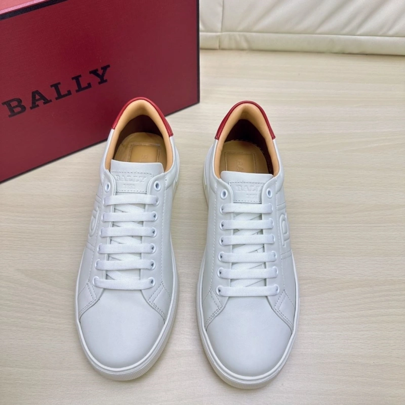 Lightweight Bxrbxrry Sneakers 115545