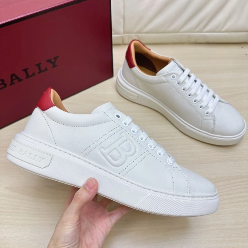 Lightweight Bxrbxrry Sneakers 115545