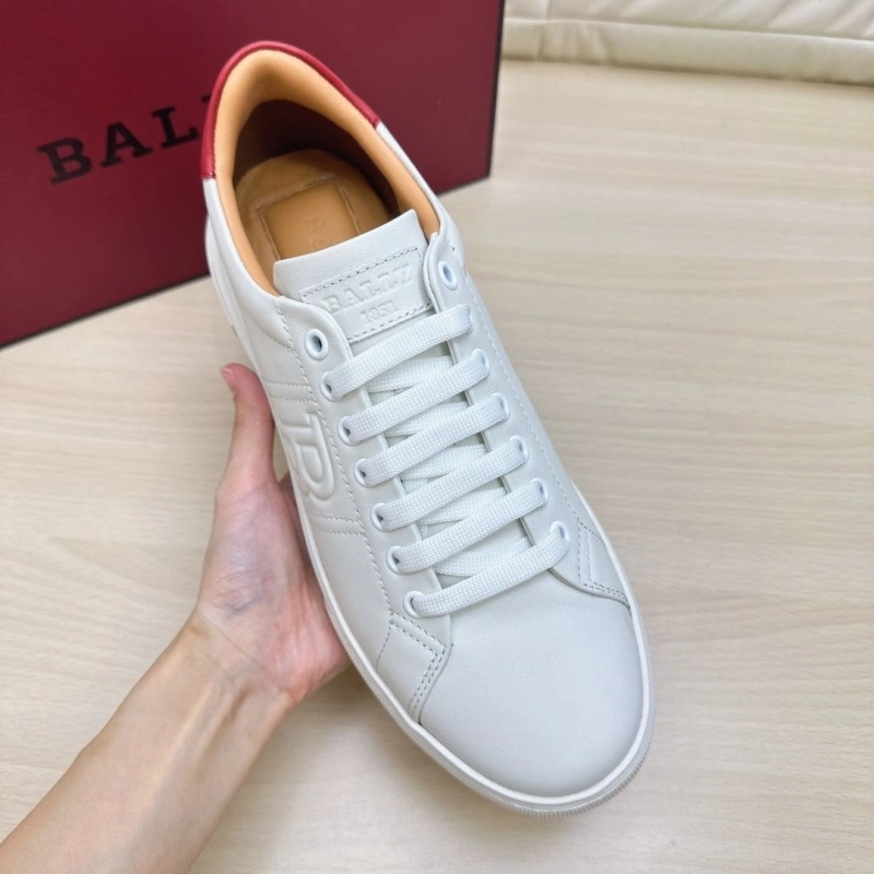 Lightweight Bxrbxrry Sneakers 115545