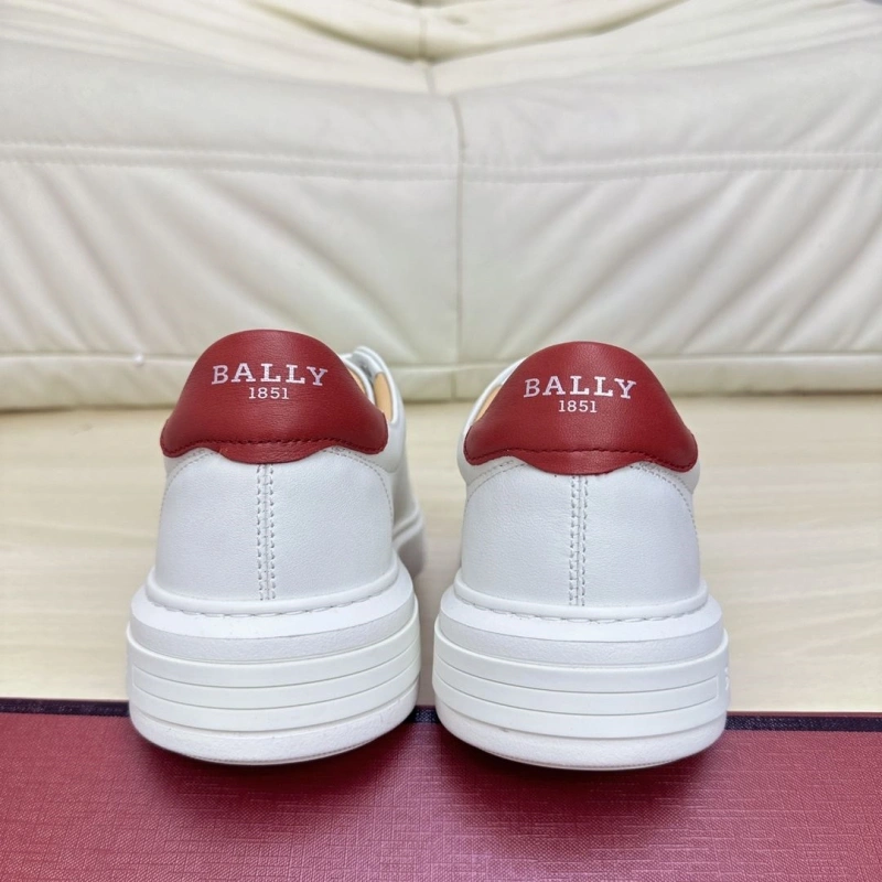 Lightweight Bxrbxrry Sneakers 115545