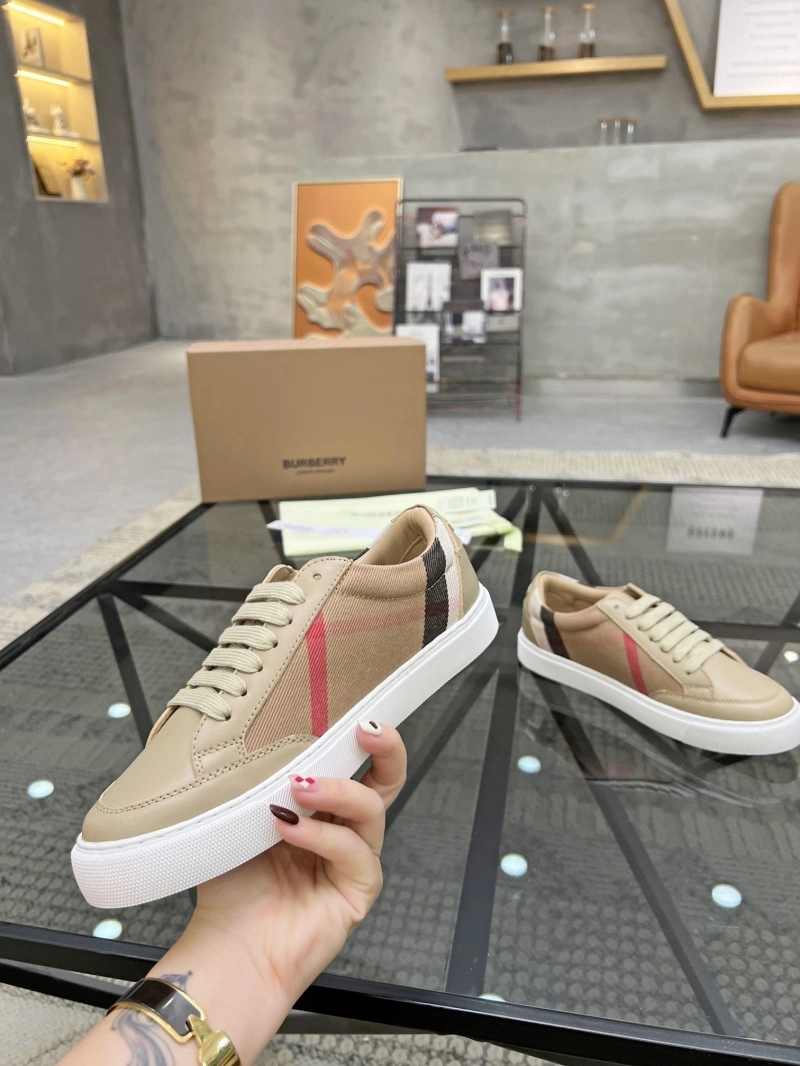 GoAnywhere Bxrbxrry Sneakers 115559