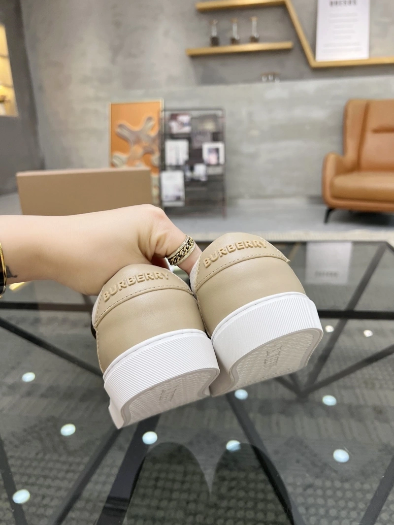 GoAnywhere Bxrbxrry Sneakers 115559