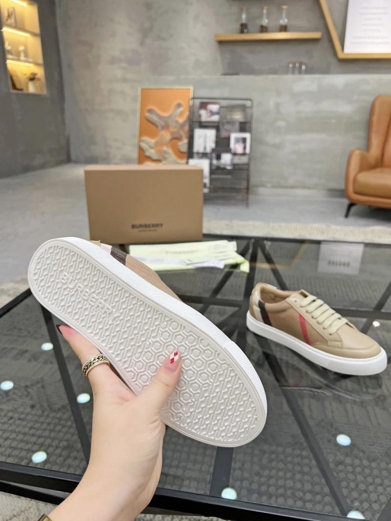 GoAnywhere Bxrbxrry Sneakers 115559