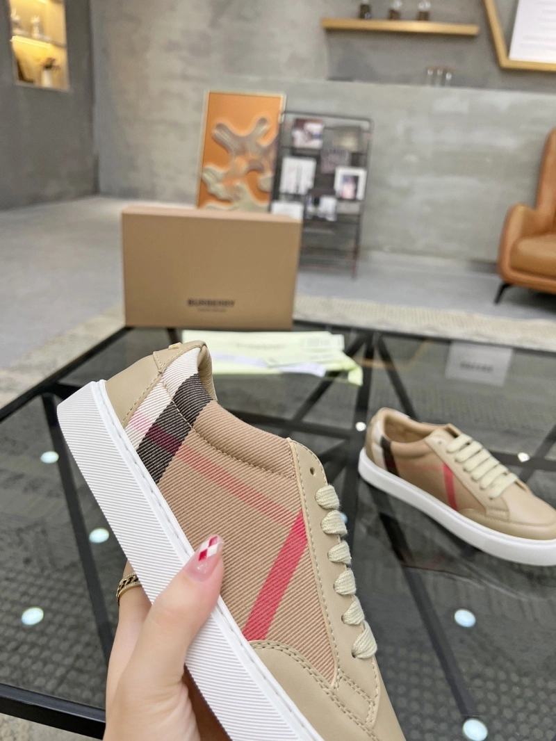 GoAnywhere Bxrbxrry Sneakers 115559