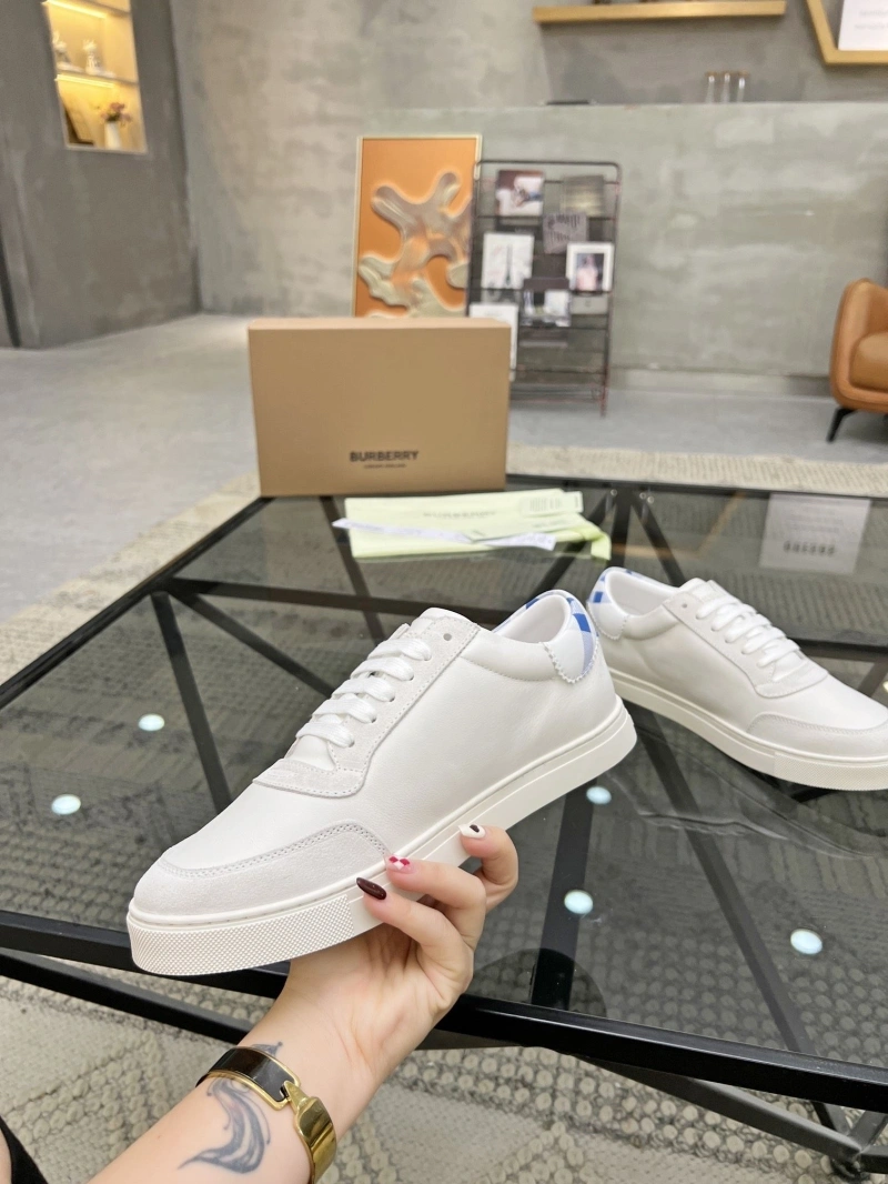 Minimalist Bxrbxrry Sneakers 115558