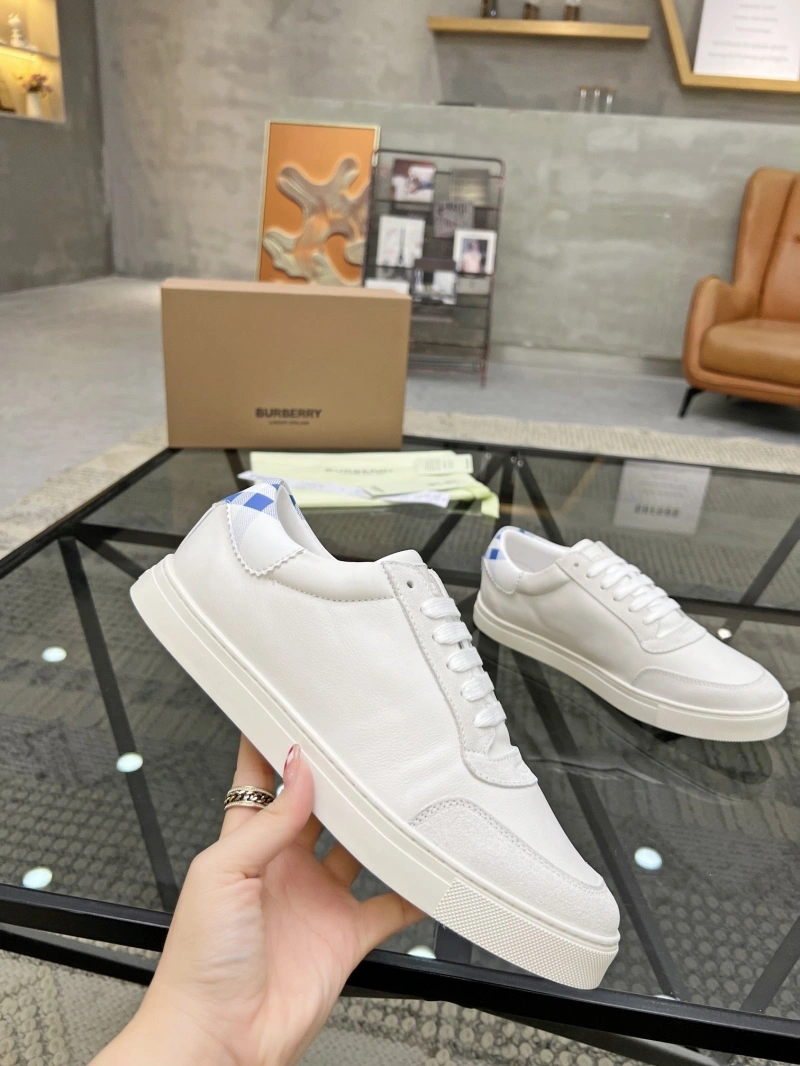 Minimalist Bxrbxrry Sneakers 115558