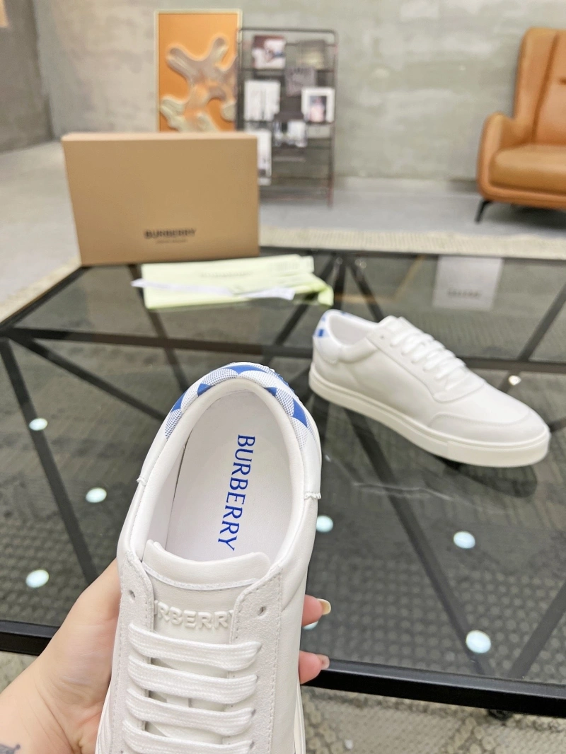 Minimalist Bxrbxrry Sneakers 115558