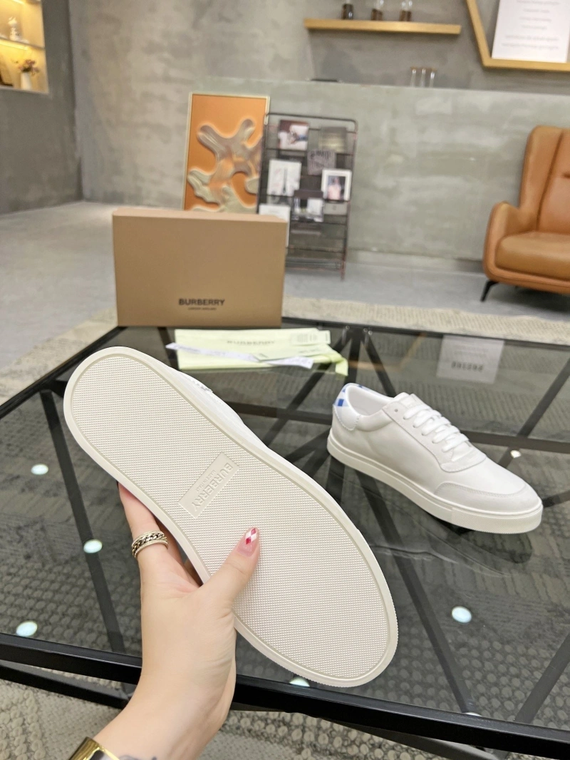 Minimalist Bxrbxrry Sneakers 115558