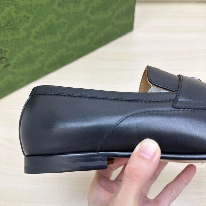 Vibrant Gxccx Leather Shoes 165857
