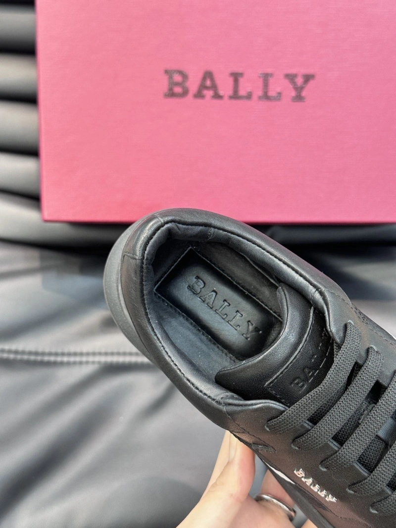 ModernLook Bxrbxrry Sneakers 115543