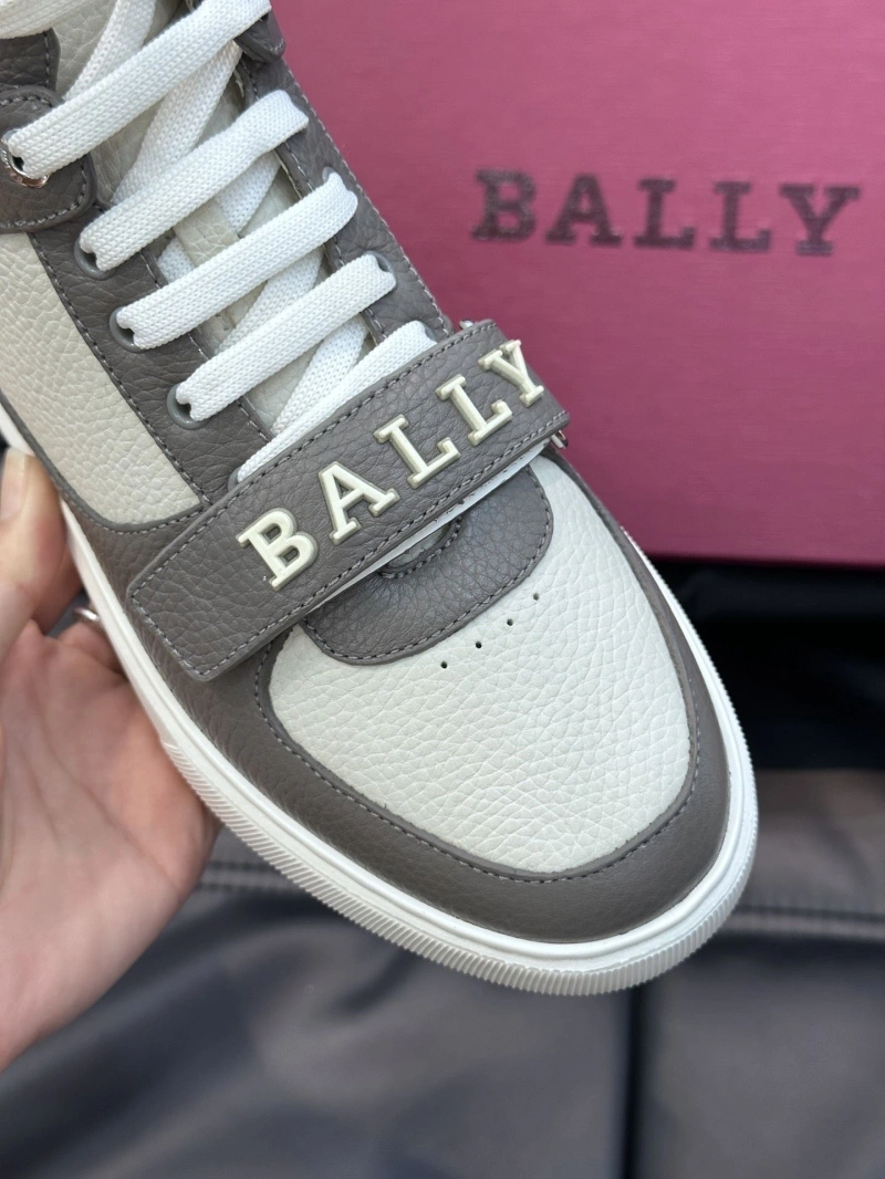 Trendy Bxrbxrry Sneakers 115542