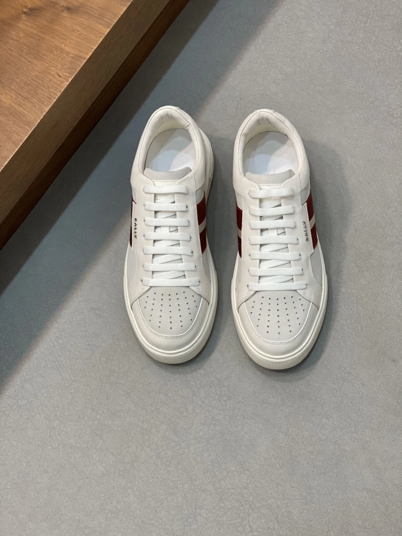 EyeCatching Bxrbxrry Sneakers 115531