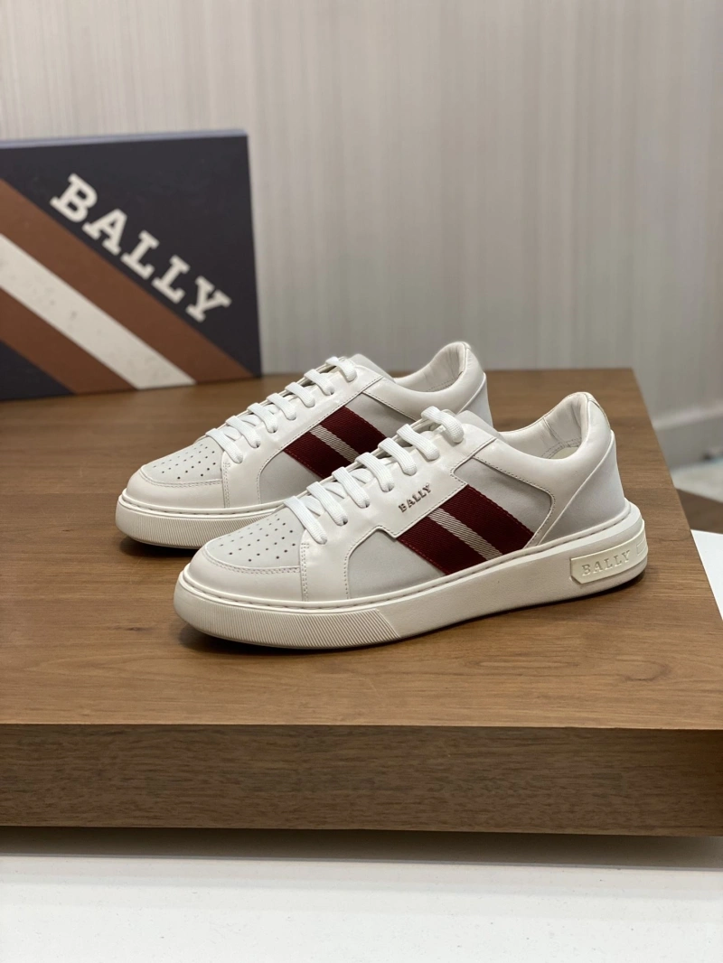 EyeCatching Bxrbxrry Sneakers 115531