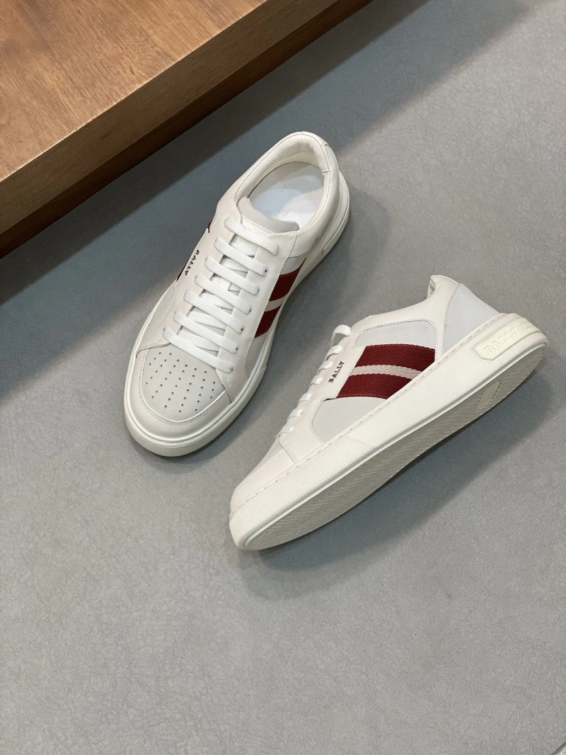 EyeCatching Bxrbxrry Sneakers 115531