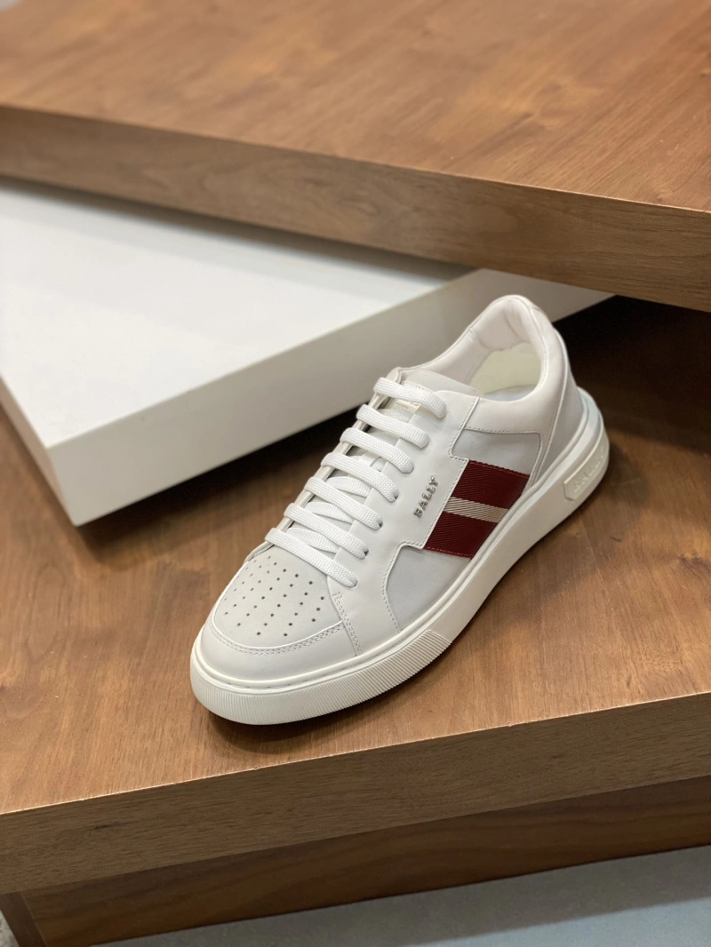EyeCatching Bxrbxrry Sneakers 115531
