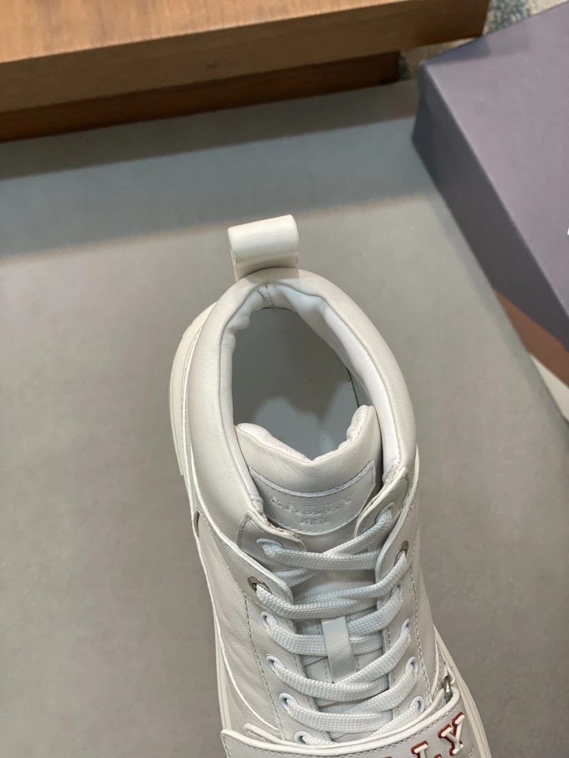 Bright Bxrbxrry Sneakers 115528
