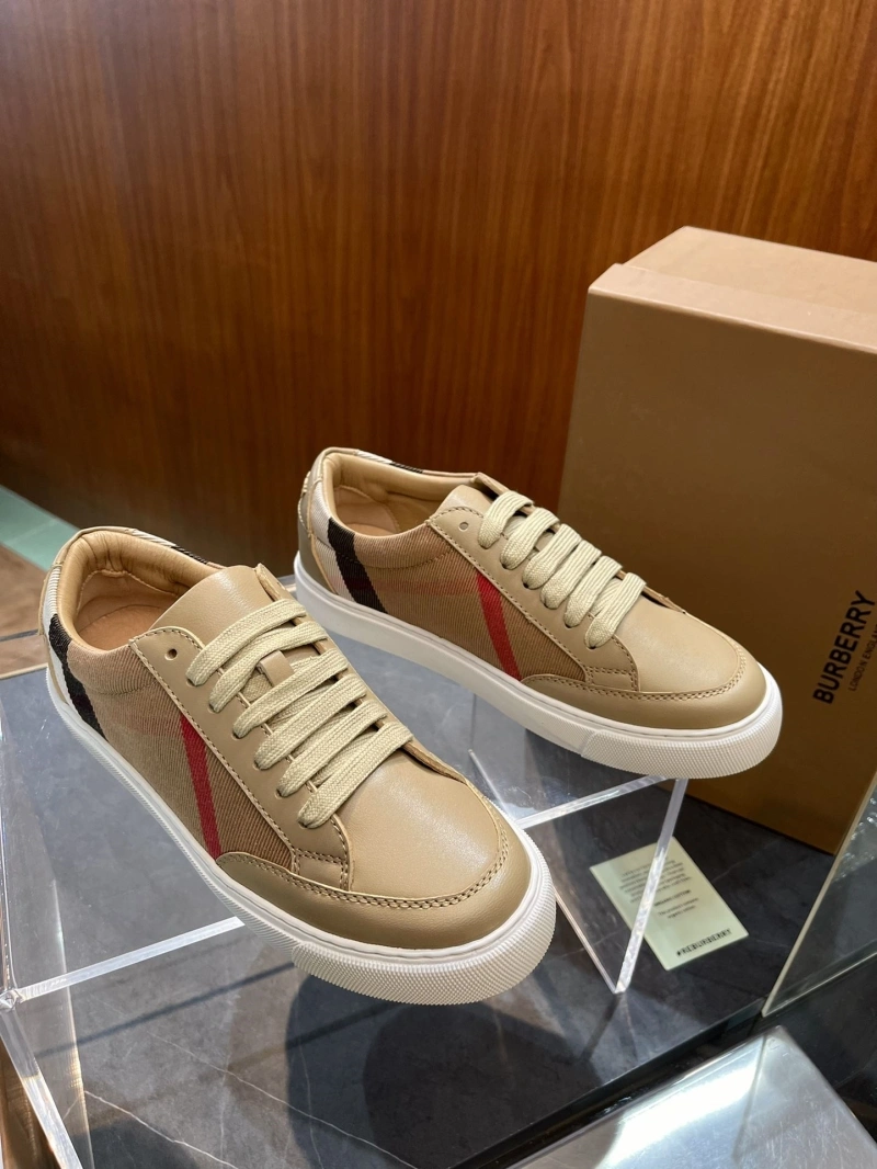 Modern Bxrbxrry Sneakers 115534