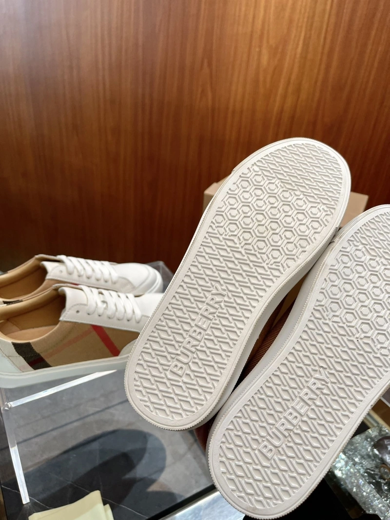 Modern Bxrbxrry Sneakers 115534