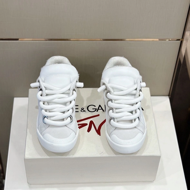 Dolce & Gabbana Sneakers Versatile 146690
