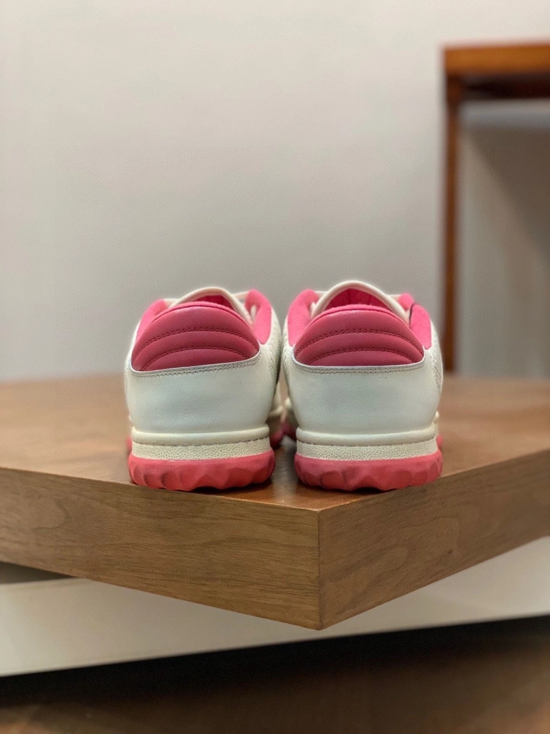 Reliable Gxccx Sneakers 166310