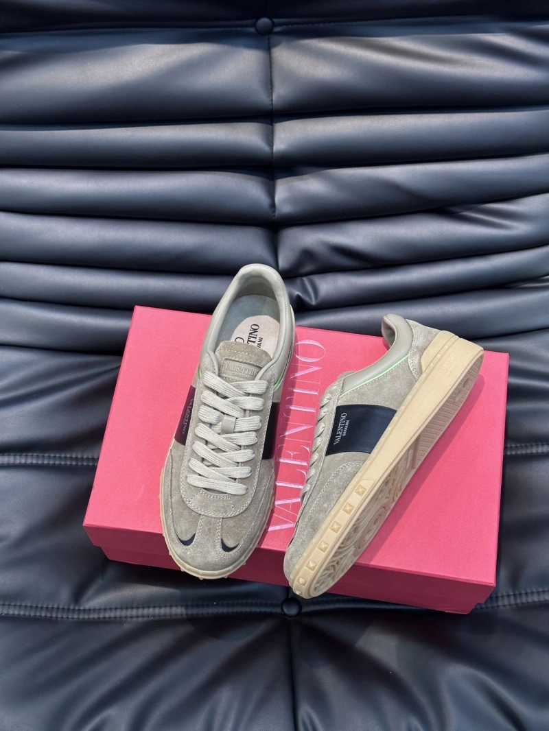 Unique Vxlxntino Sneakers 233051