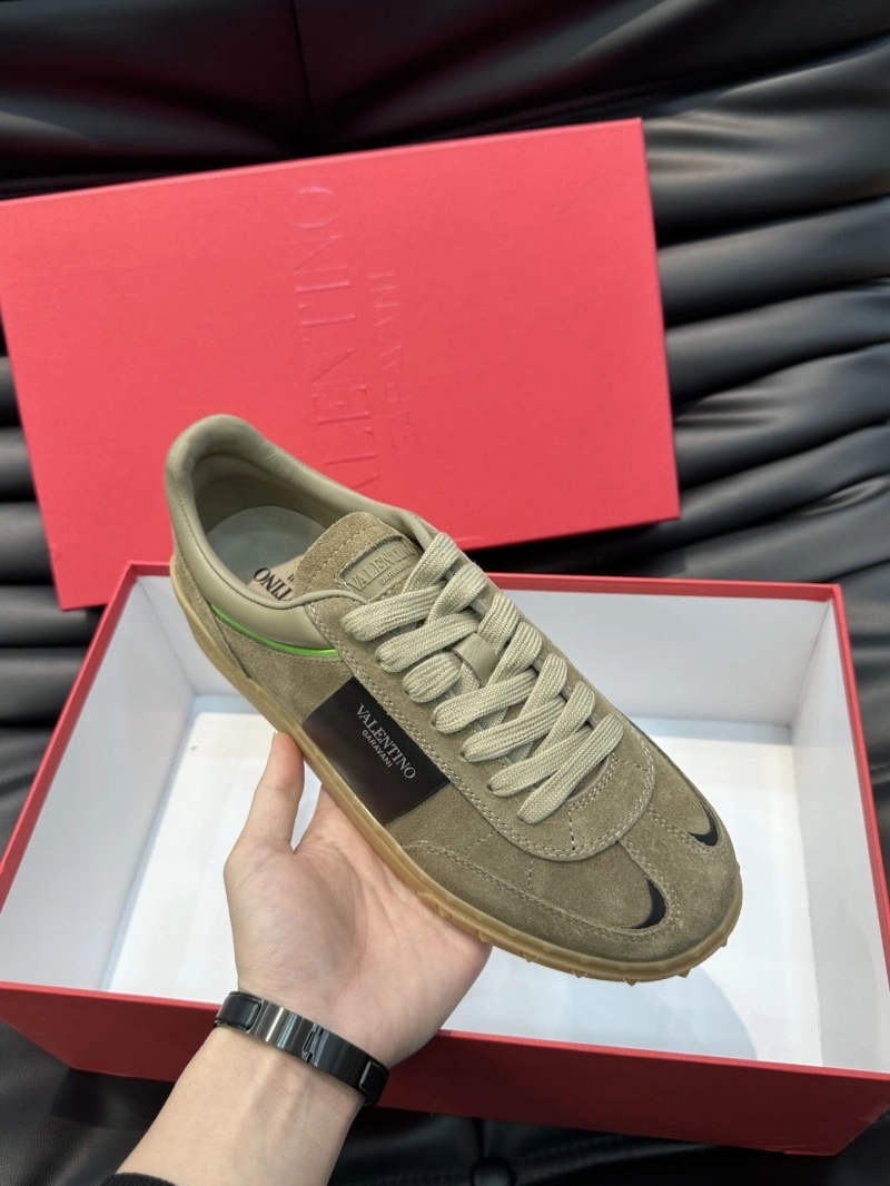 Unique Vxlxntino Sneakers 233051