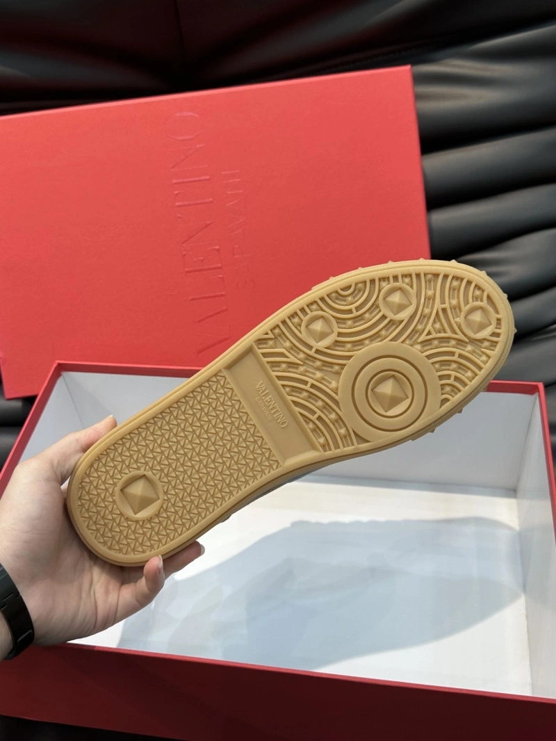 Unique Vxlxntino Sneakers 233051